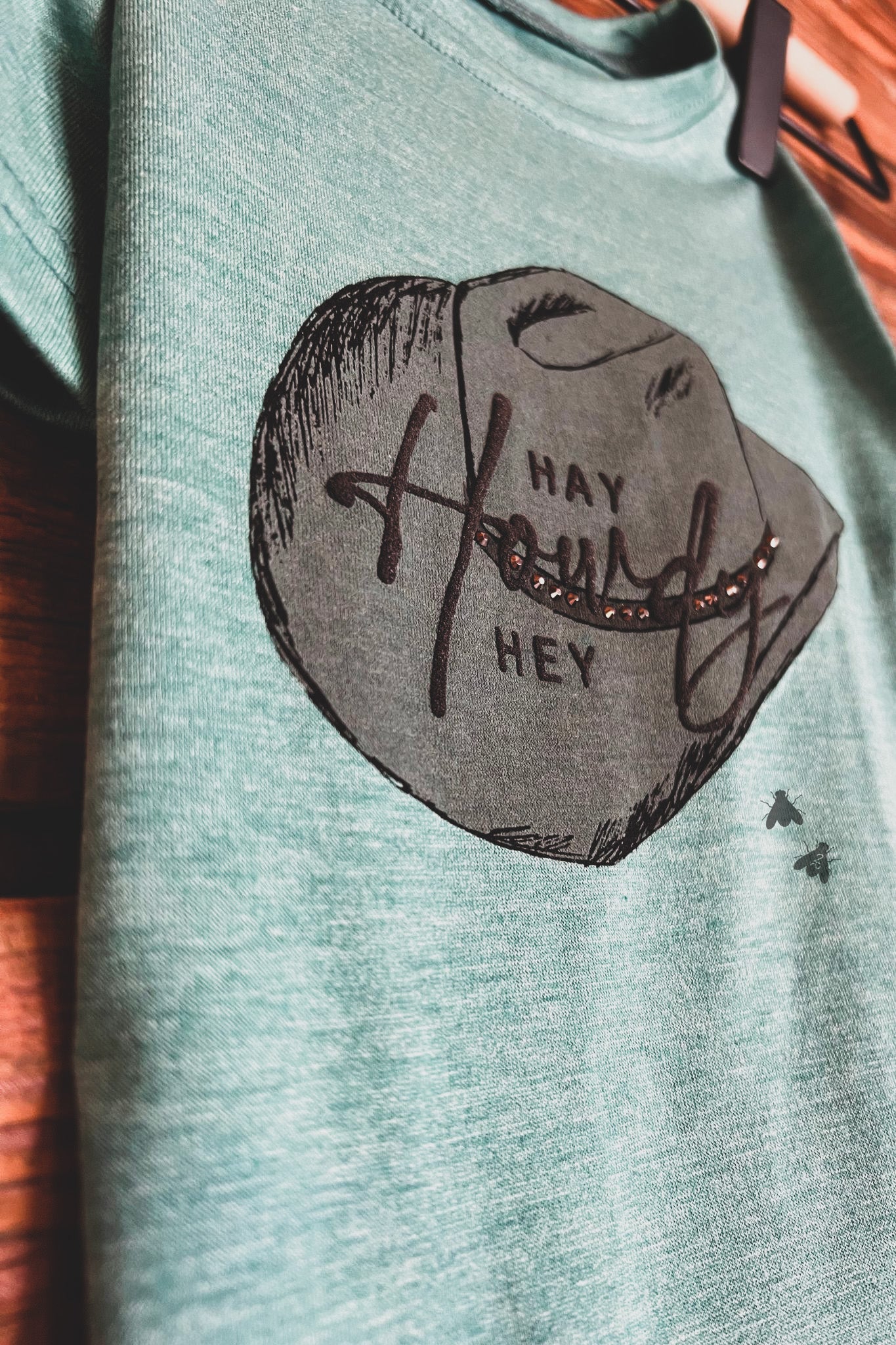 the Hay |Howdy| Hey blingy ladies tee