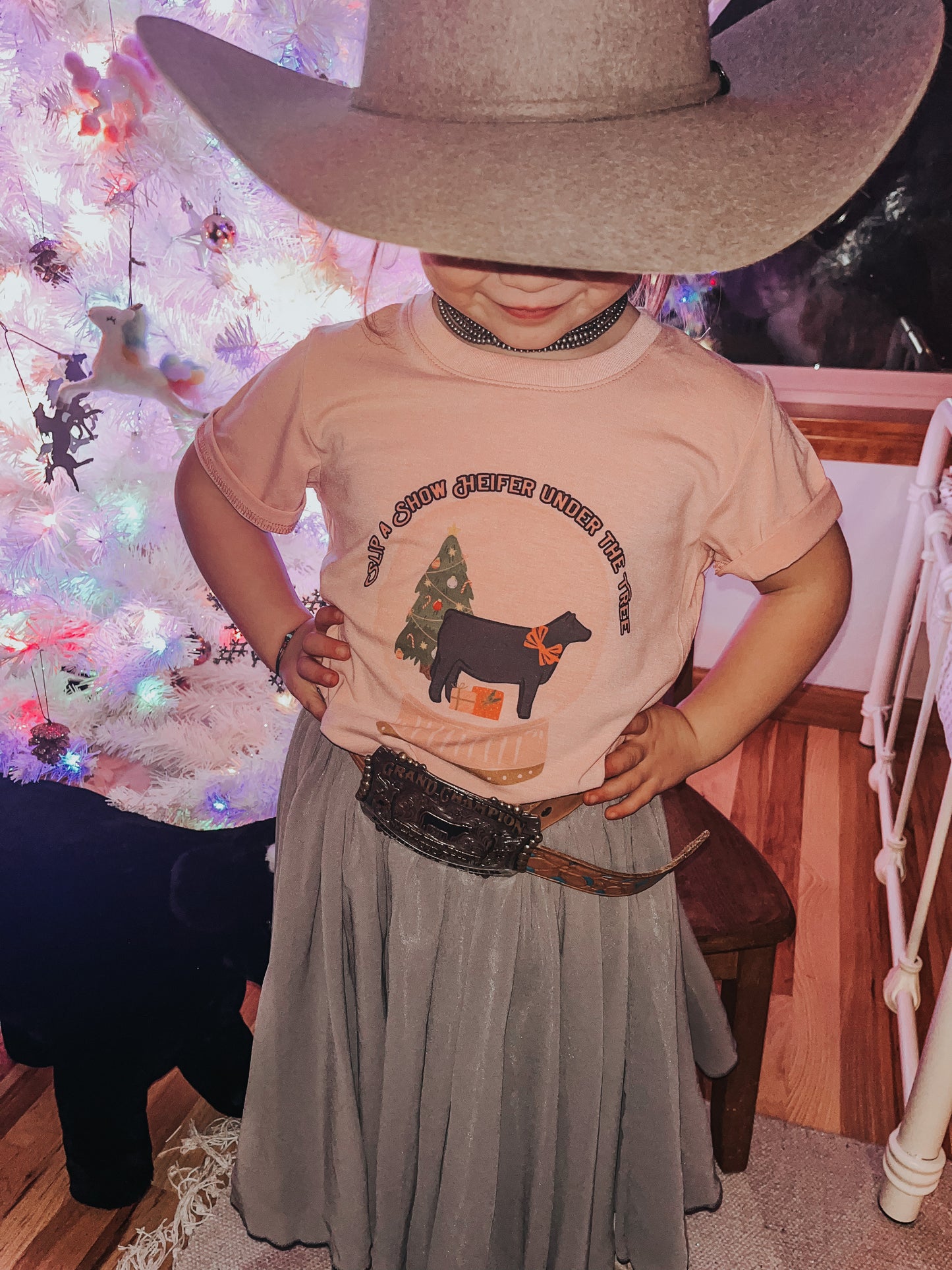 the Slip a |Show| Heifer Under the Tree {ladies}