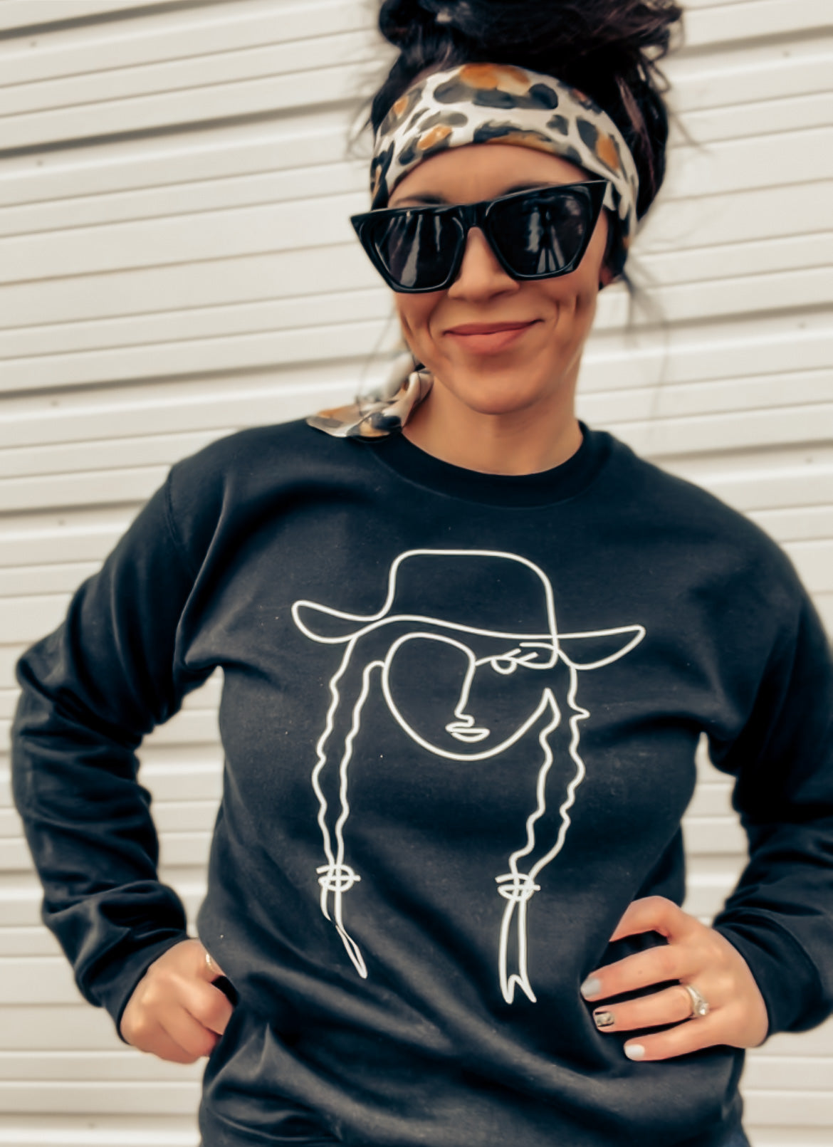 the |Leah| crewneck in BLACK