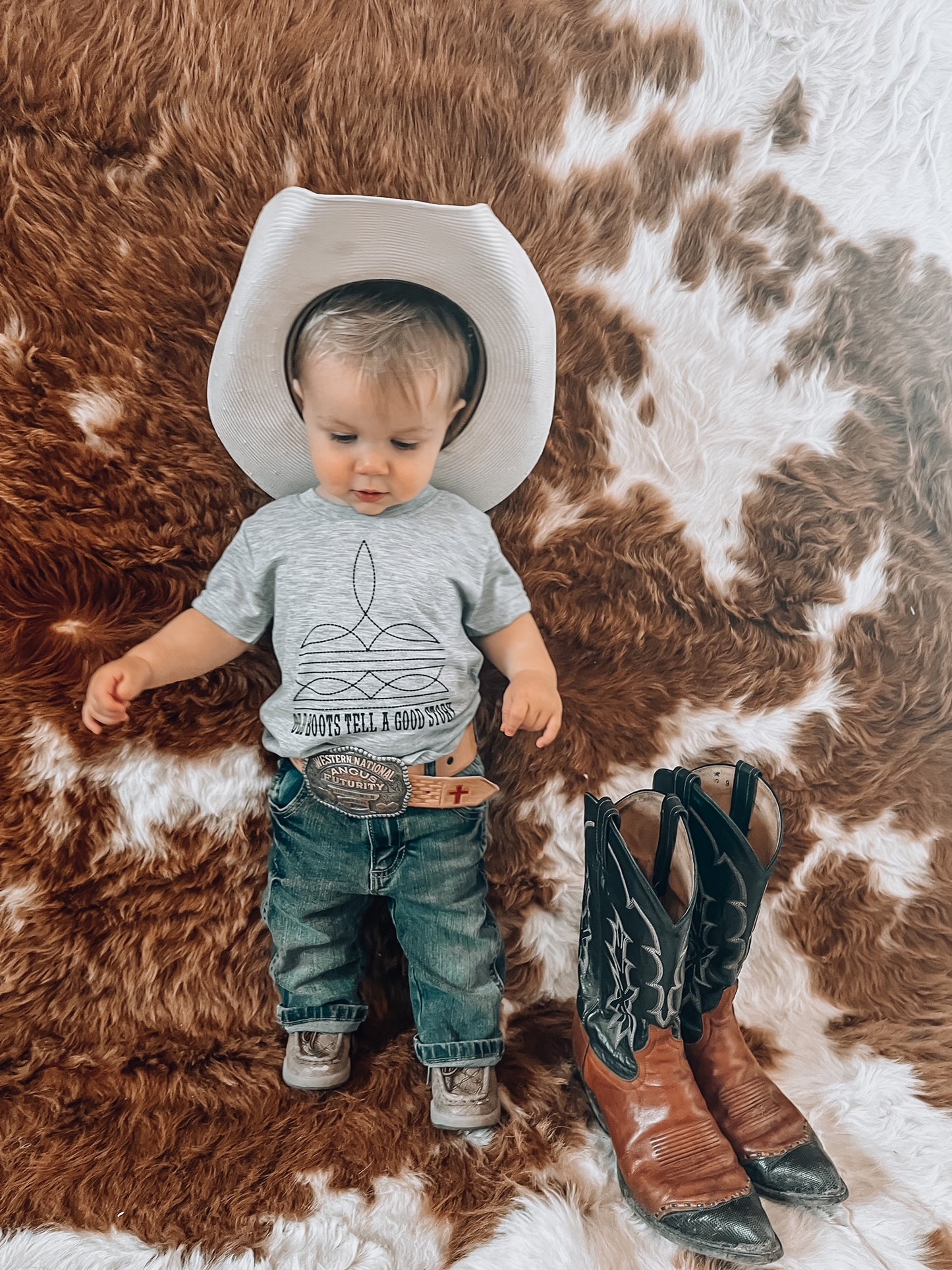 the Old |Boots| Tell a Good Story tee