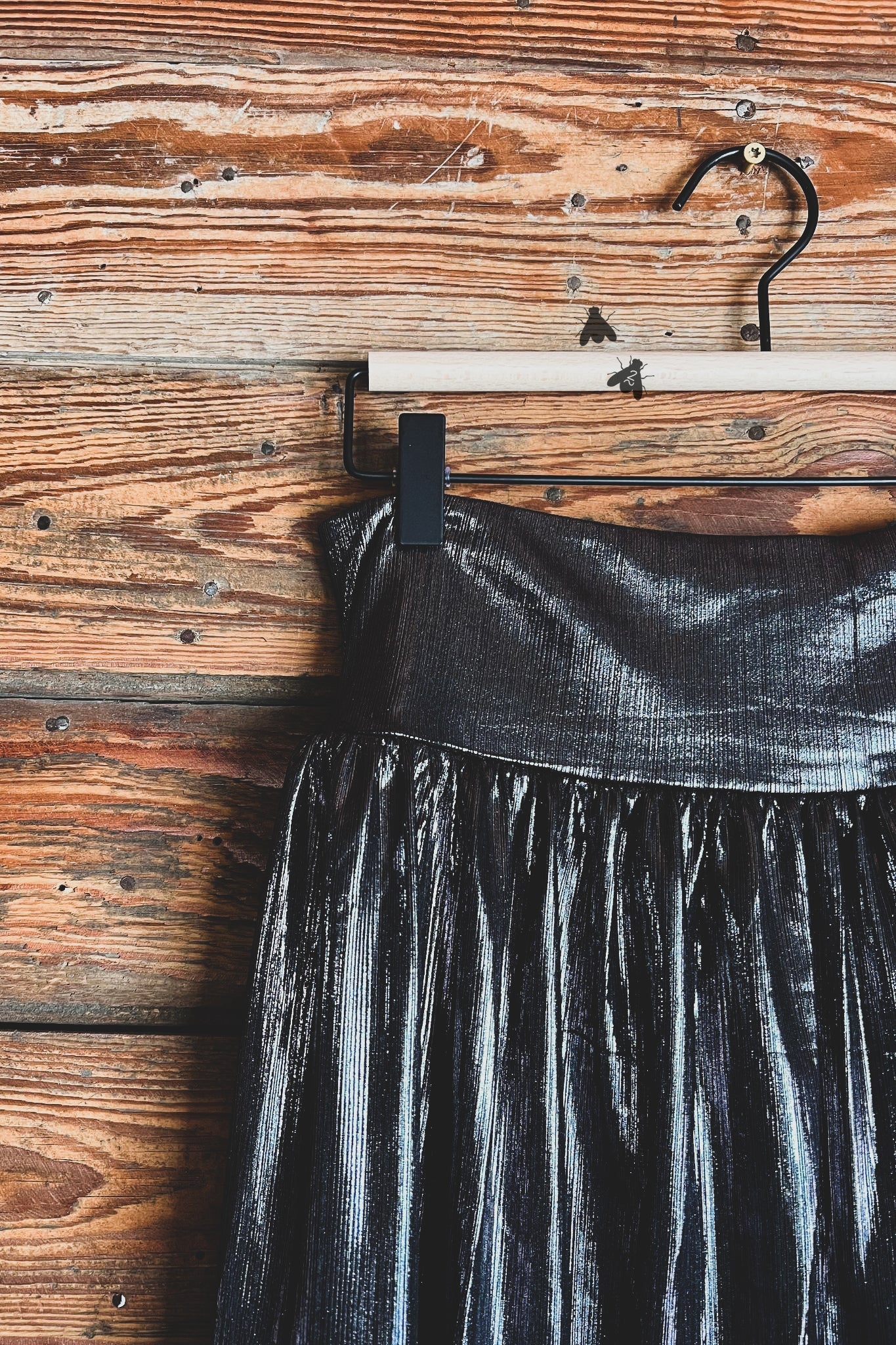 the Charged |UP| skirt {gunmetal}