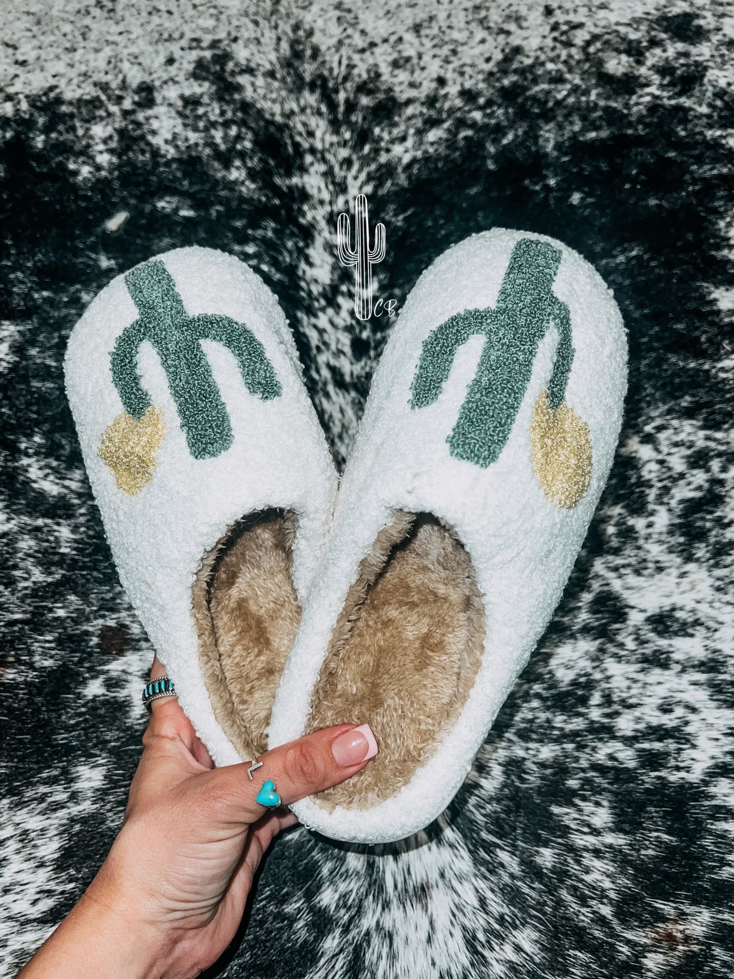 the Keep Me |Cozy| Slippers