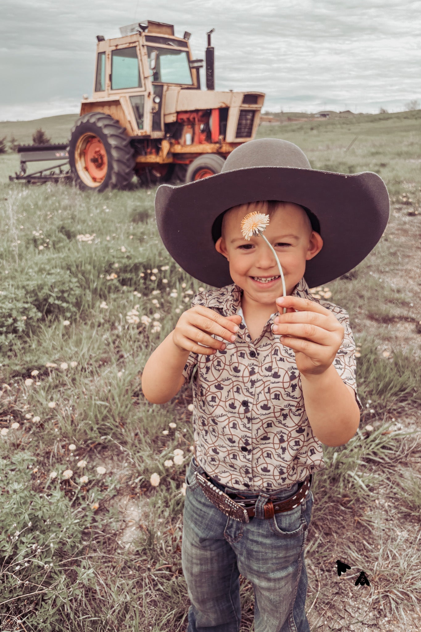 the Hung the |Neon| Moon {kids button up}